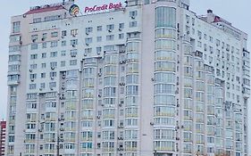 Real Home Apartments- Geroiv Dnipra Metro Station