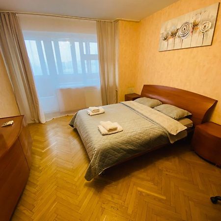 Real Home Apartments- Geroiv Dnipra Metro Station Київ Екстер'єр фото