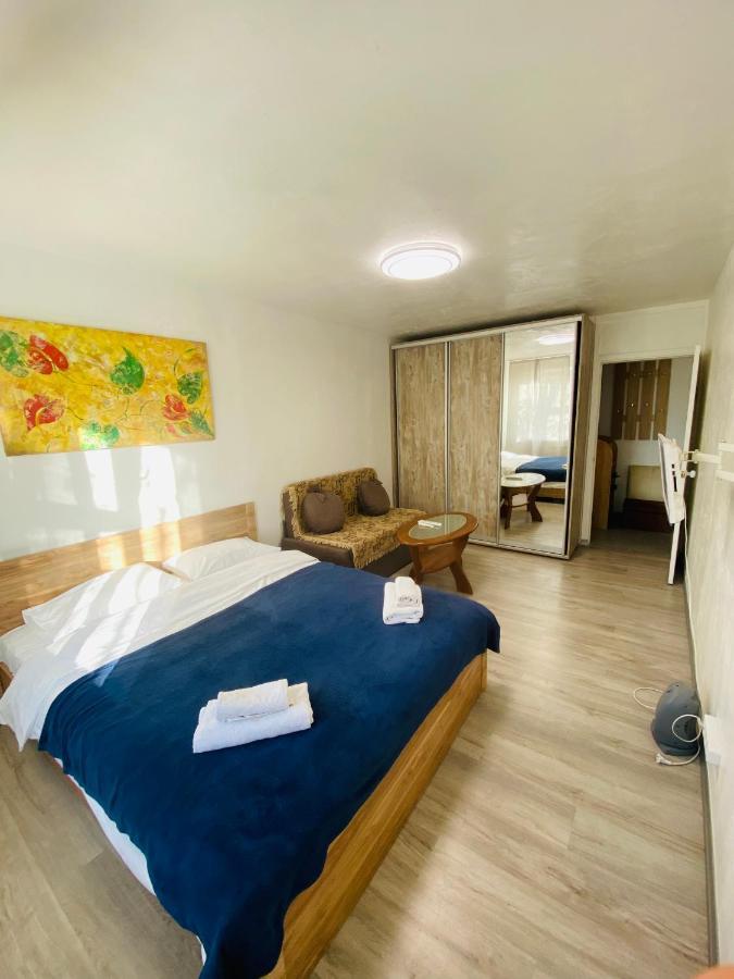 Real Home Apartments- Geroiv Dnipra Metro Station Київ Екстер'єр фото
