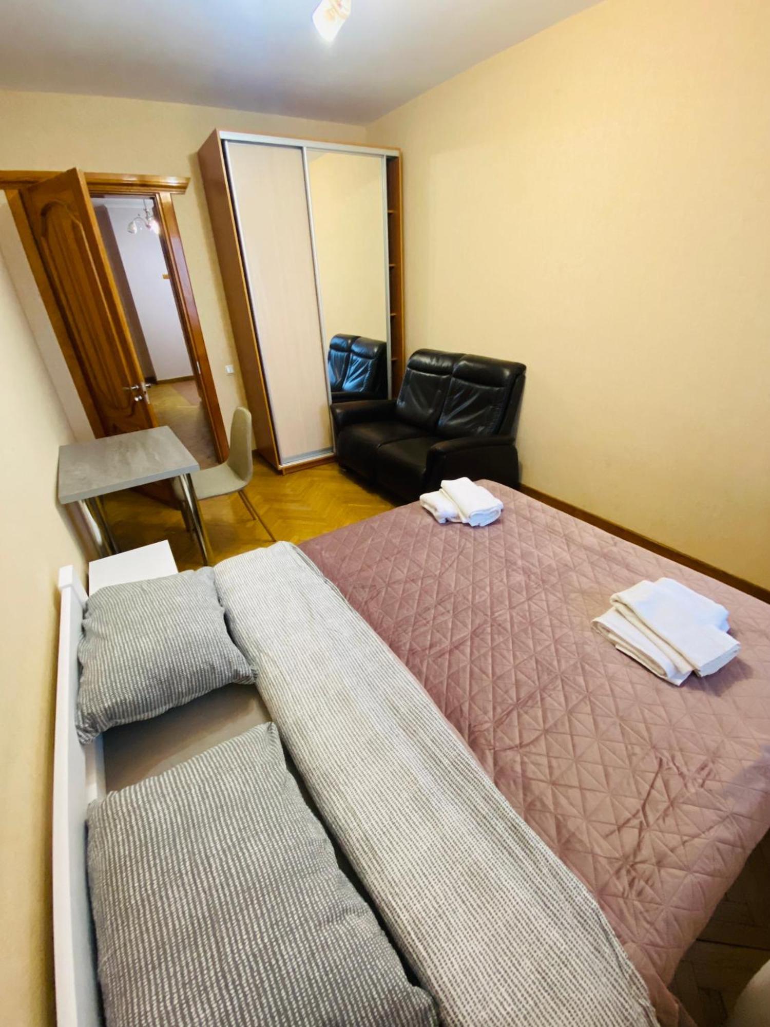 Real Home Apartments- Geroiv Dnipra Metro Station Київ Екстер'єр фото