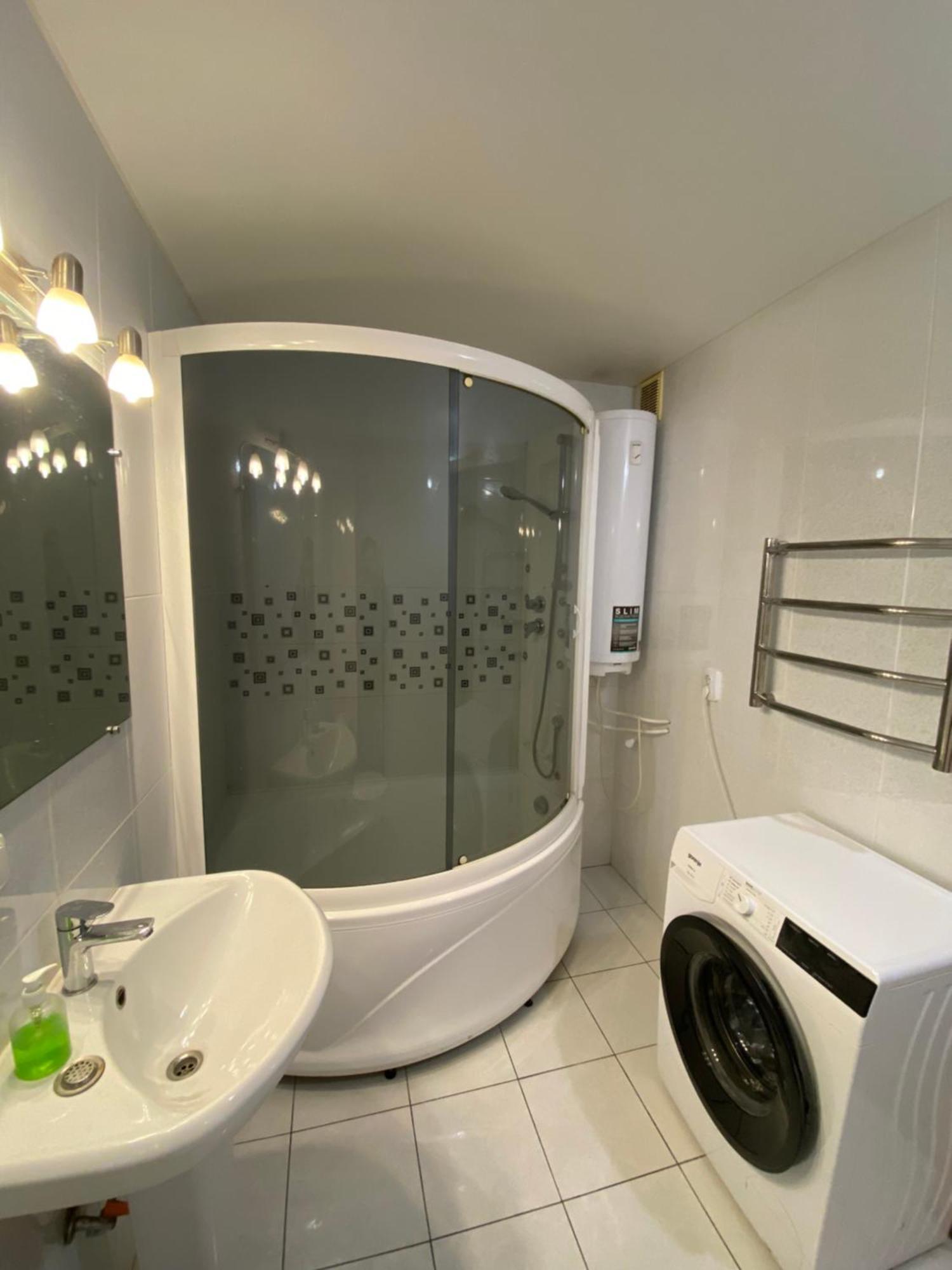 Real Home Apartments- Geroiv Dnipra Metro Station Київ Екстер'єр фото
